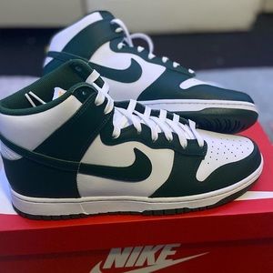 Nike Dunk High (Austria)